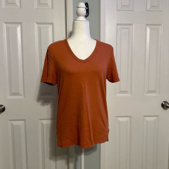 Universal Thread Orange V-neck Cotton Casual Tee Size: Small - Picture 2 of 5